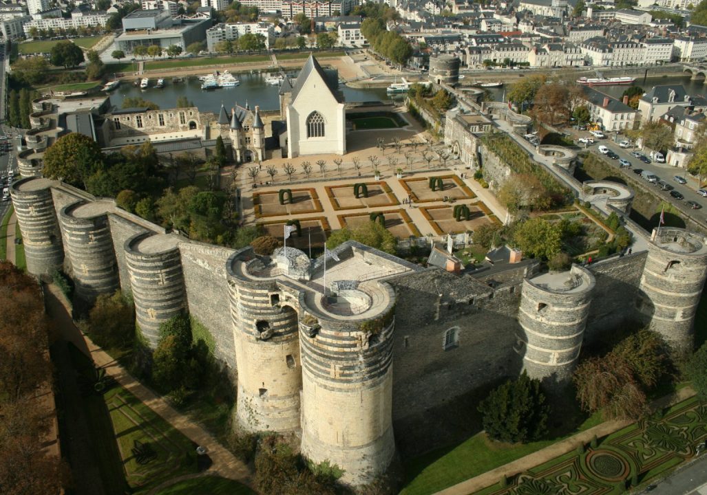 découvrez des solutions d'assurance habitation abordables à angers. protégez votre maison et vos biens suisses en choisissant une couverture adaptée à vos besoins, sans compromettre votre budget. obtenez un devis gratuit dès aujourd'hui!