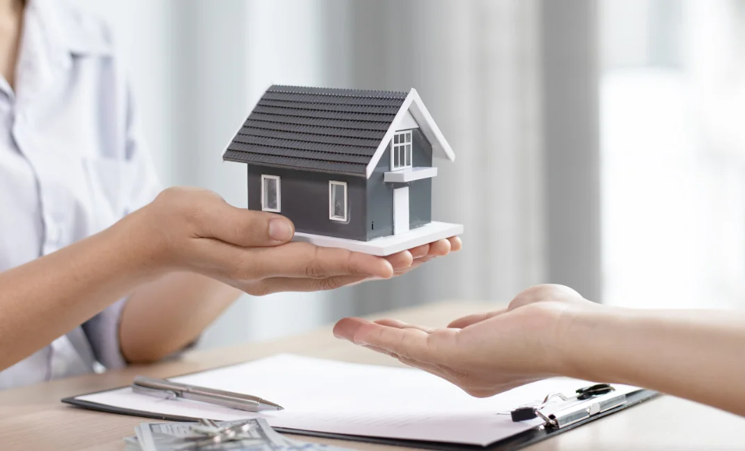 découvrez les raisons de la hausse des assurances habitation en 2024, les facteurs qui influencent les tarifs et nos conseils pour limiter l’augmentation de votre prime.