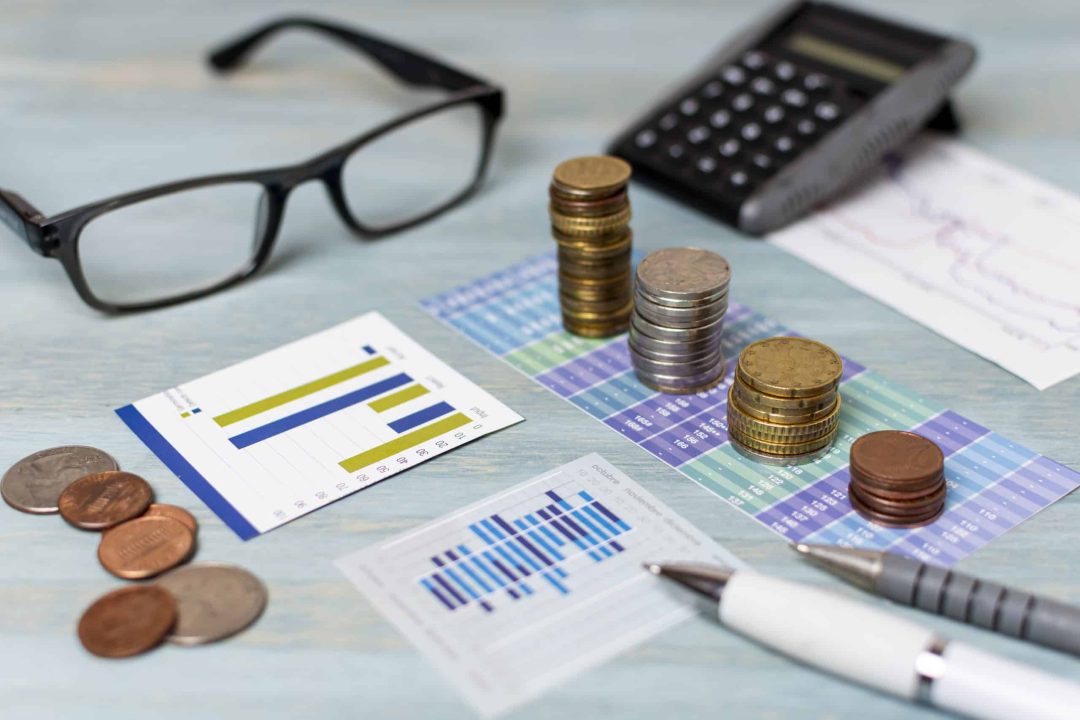 découvrez comment la surprime « émeute » influence les assurances des foyers, ses conséquences financières et les solutions pour mieux protéger votre habitation.