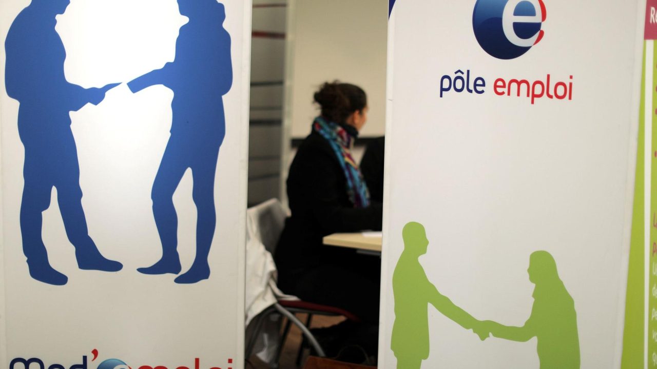 découvrez les dernières nouveautés 2026 concernant le smic, les tarifs du gaz et les assurances habitation pour bien préparer votre budget et vos contrats.