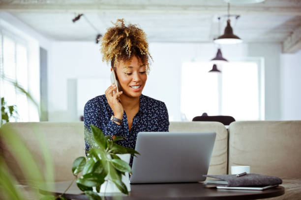 découvrez comment le télétravail impacte votre assurance habitation et les solutions pour être bien couvert depuis chez vous.