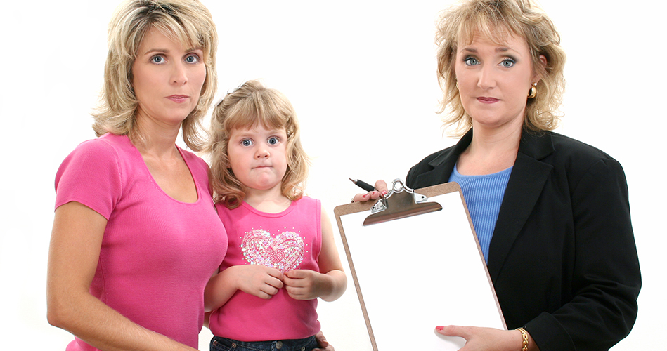 découvrez les implications de l'exclusion d'un enfant du contrat d'assurance habitation parental, les raisons possibles et les conséquences légales pour protéger votre logement efficacement.