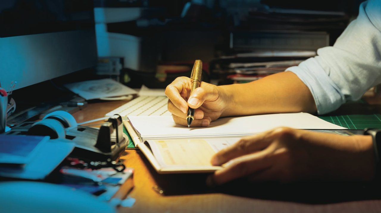 découvrez quels objets sont interdits en assurance habitation et comment éviter les risques liés à ces exclusions dans votre contrat.