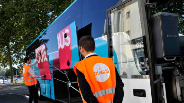 découvrez les revenus de maxime, chauffeur de bus à toulouse, son salaire, ses avantages et son quotidien professionnel.