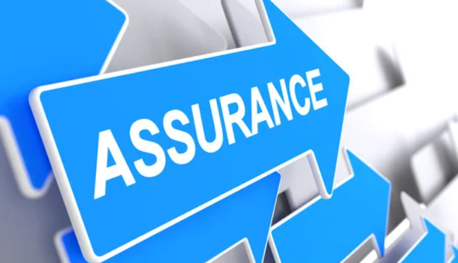 découvrez comment l'intelligence artificielle influence les décisions de refus de remboursements en assurance et les enjeux qui en découlent.