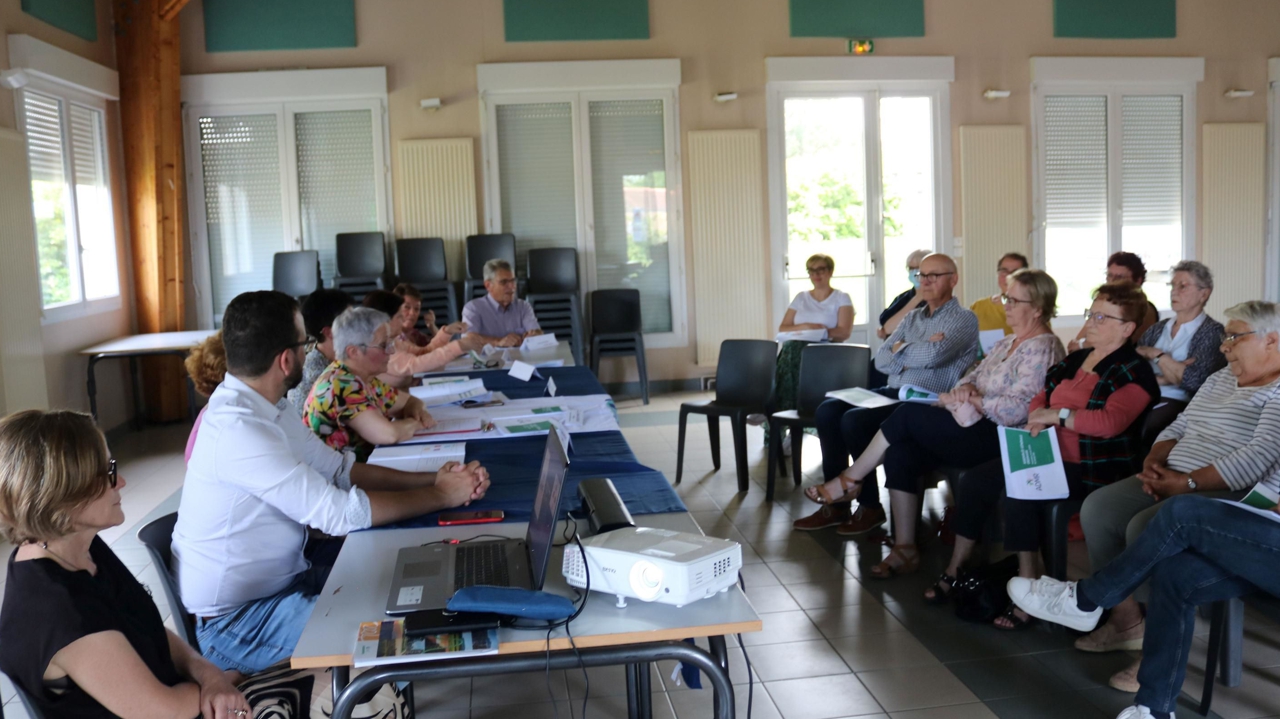 célébrez l'inauguration de notre agence d'assurance innovante à jaunay-marigny, alliant expertise et solutions modernes pour protéger votre avenir.